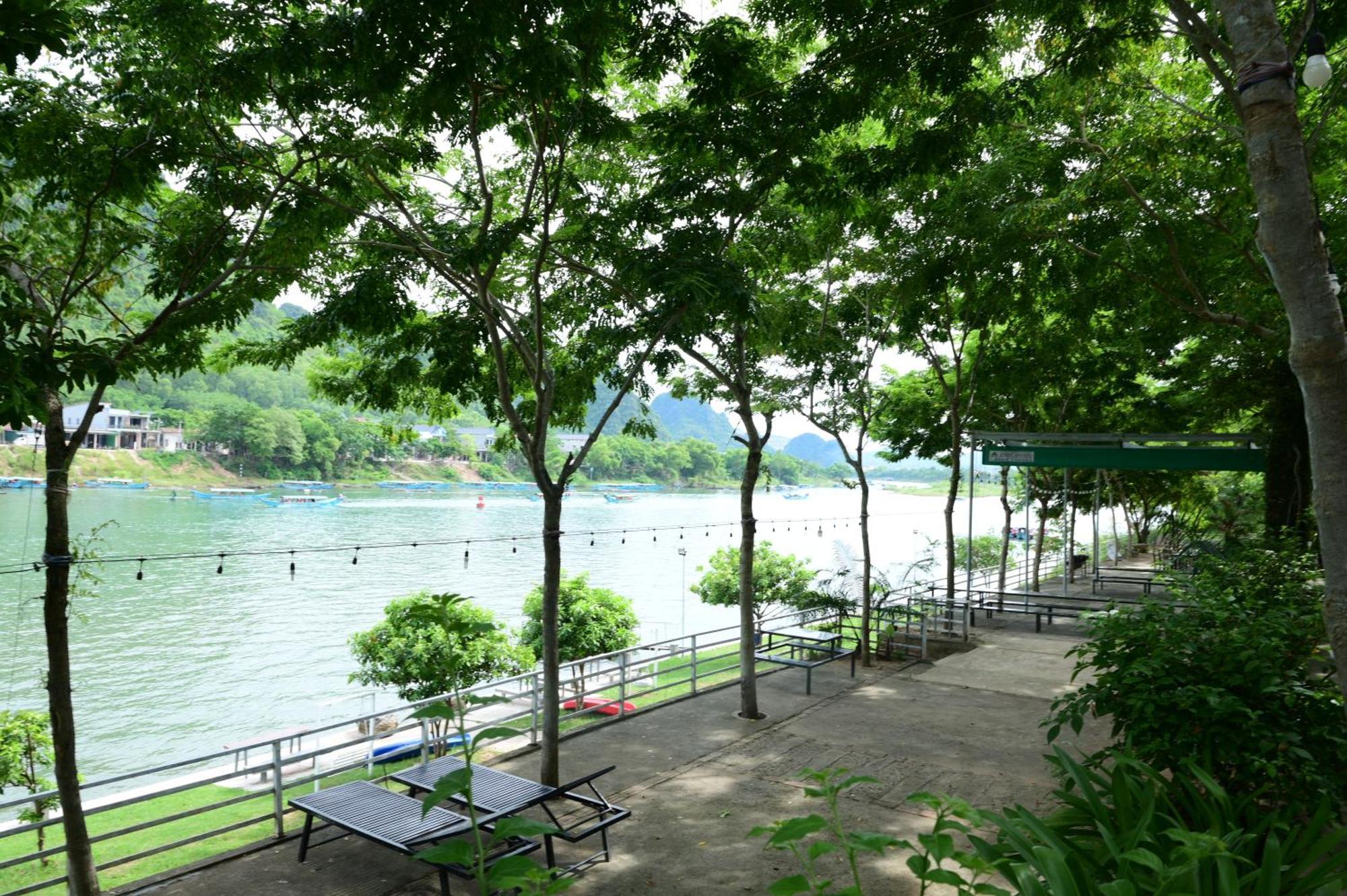 Restful River Bungalow Фонгня Екстер'єр фото