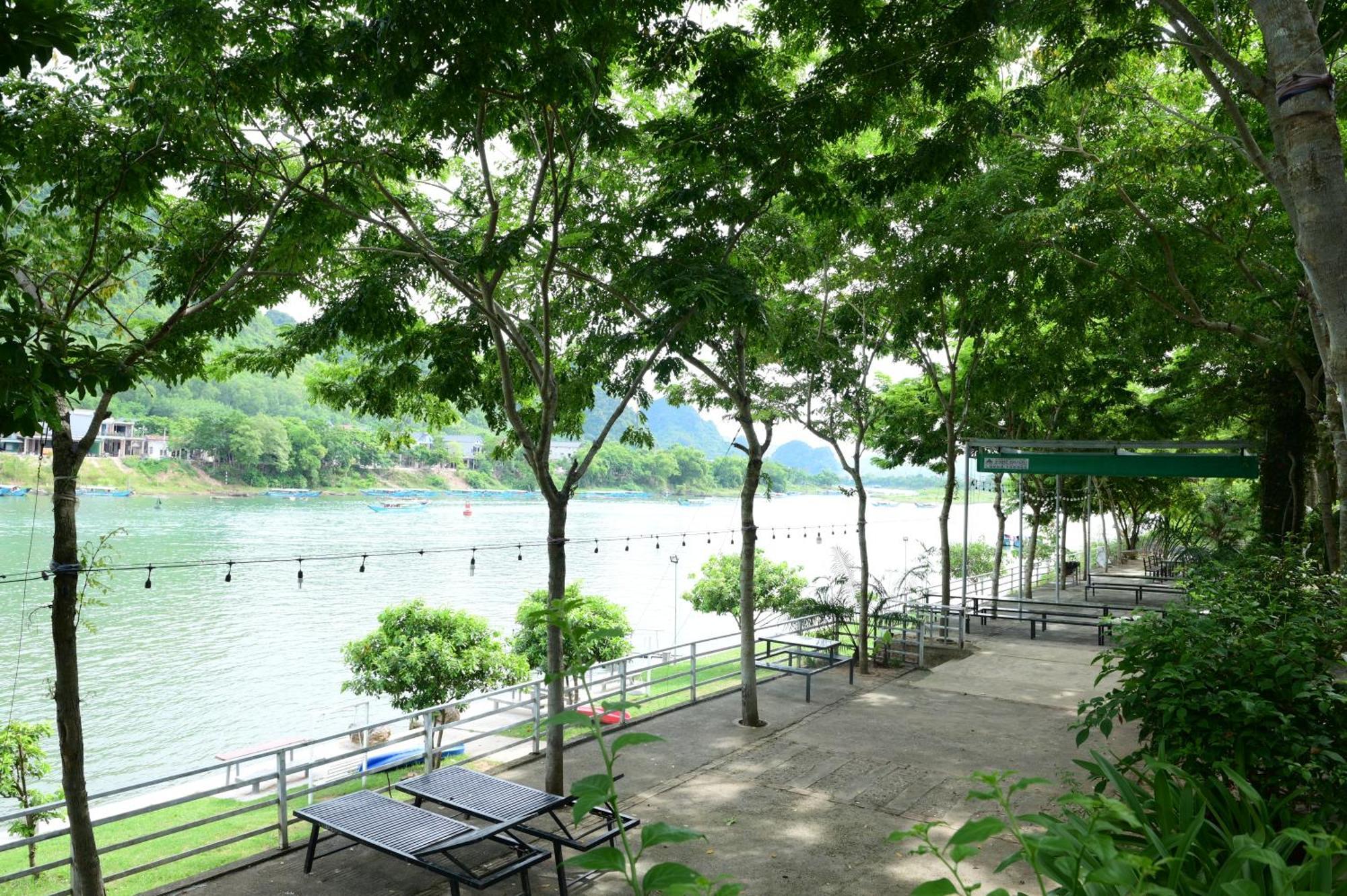 Restful River Bungalow Фонгня Екстер'єр фото